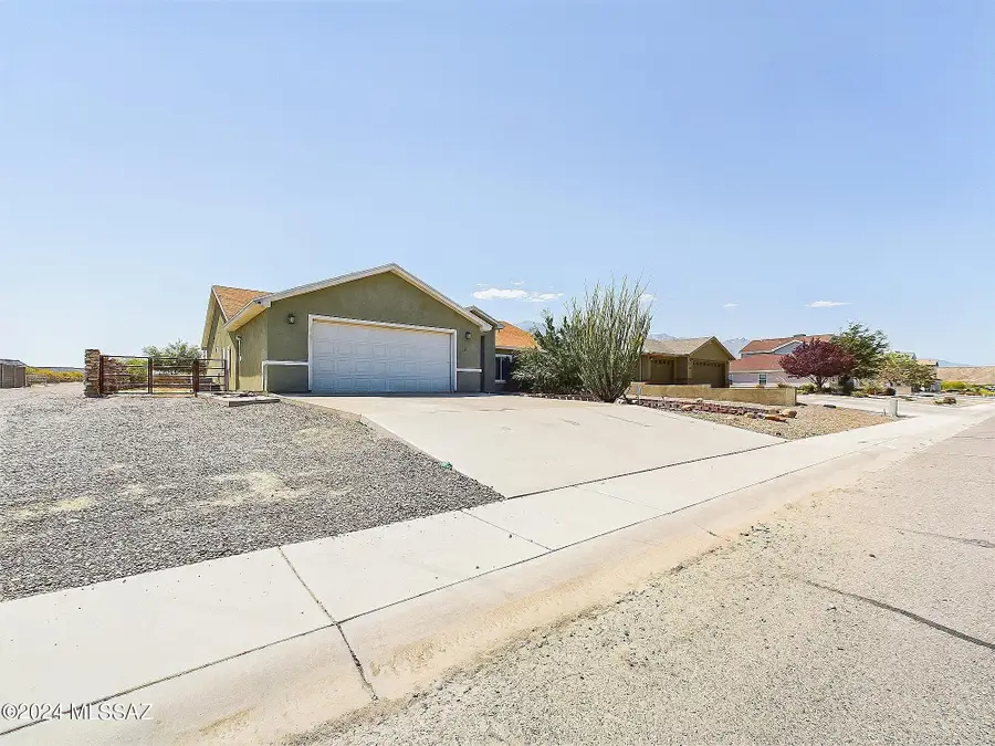 3889 W Valley View, Thatcher, AZ 85552 - #3