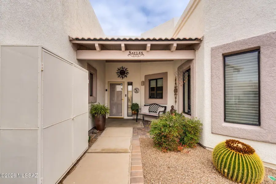 668 W Camino Del Bondadoso, Green Valley, AZ 85614 - #2