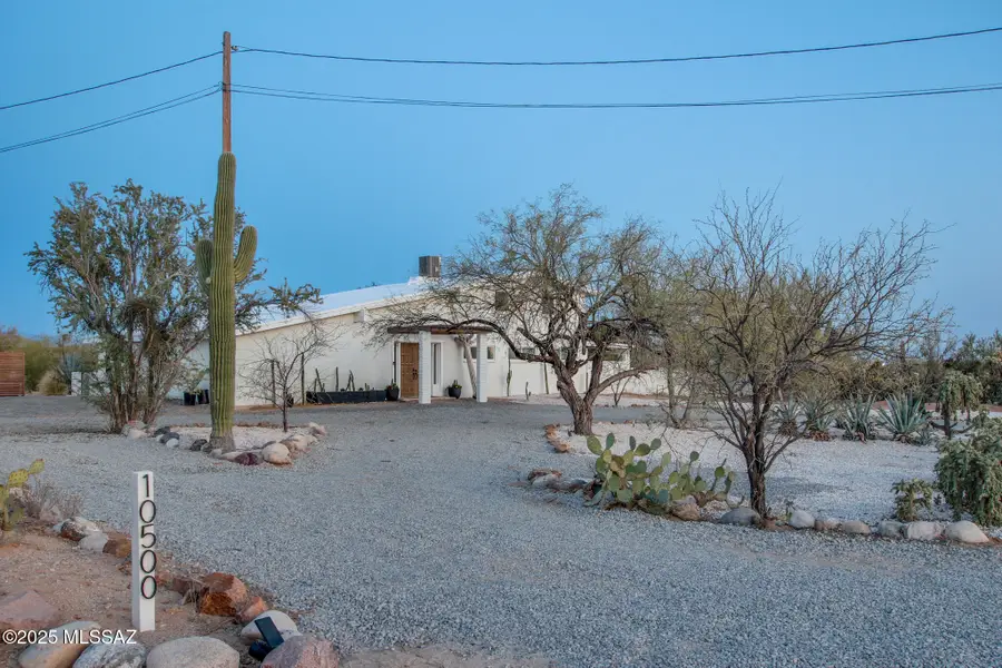 10500 N Oldfather, Tucson, AZ 85742 - #3