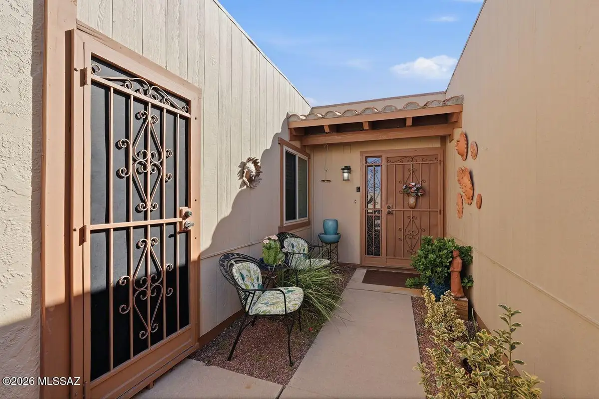 1331 W Calle Serrano, Green Valley, AZ 85622 - #1