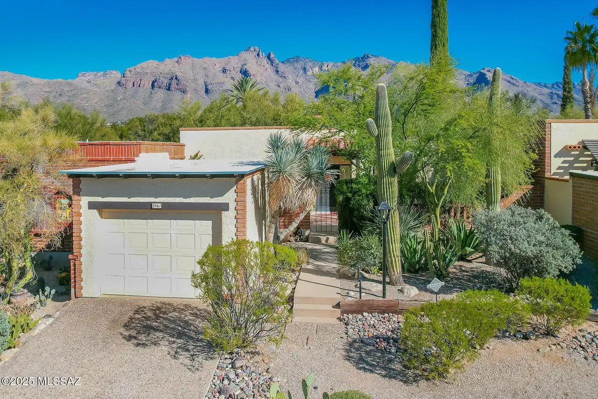 2561 E Cerrada Adelita, Tucson, AZ 85718 - #1