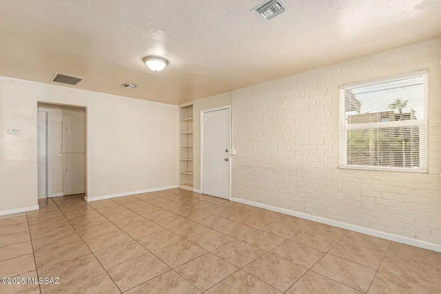 970 N Dodge, Tucson, AZ 85716 - #2