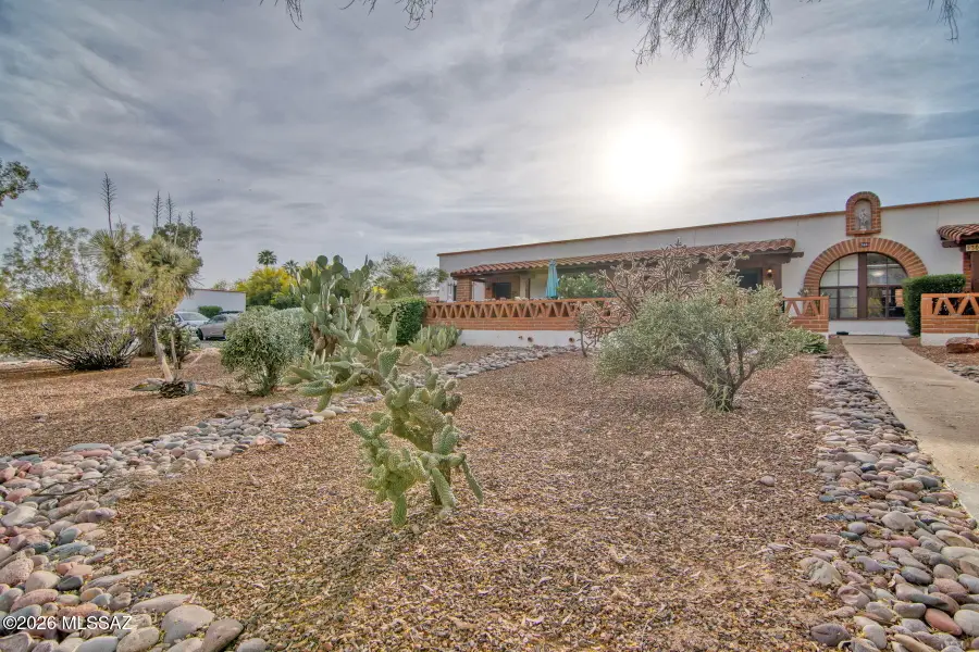 366 S La Canada, Green Valley, AZ 85614 - #2