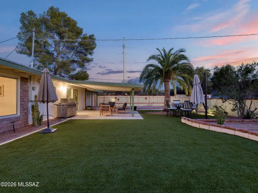 7076 E Arrowhead, Tucson, AZ 85715 - #3