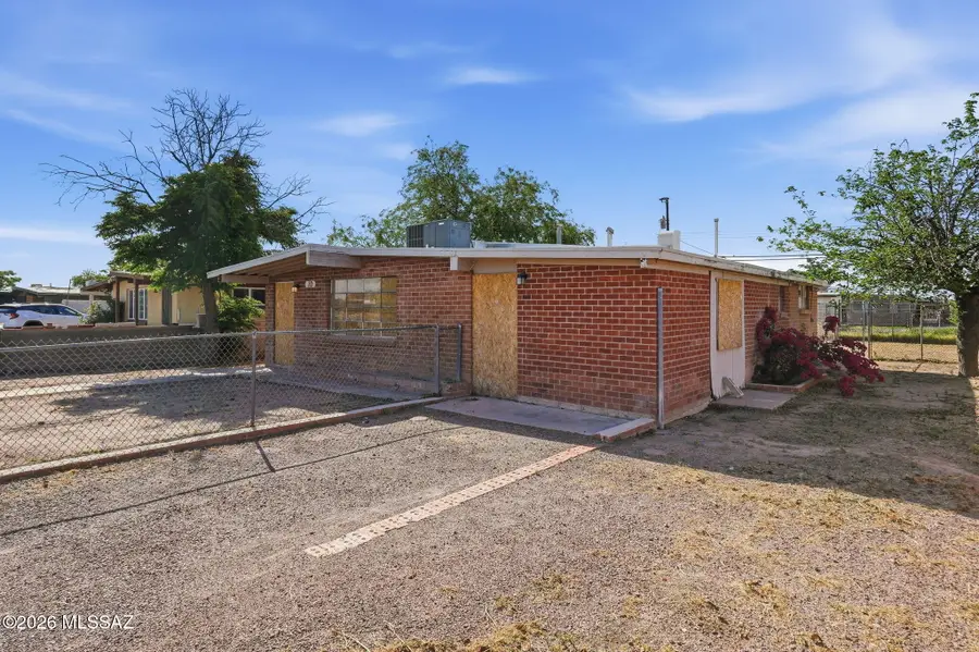 10 E Corona, Tucson, AZ 85756 - #3
