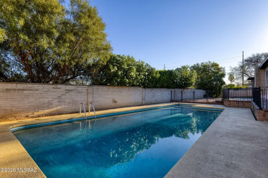 6861 E Hawthorne, Tucson, AZ 85710 - #3