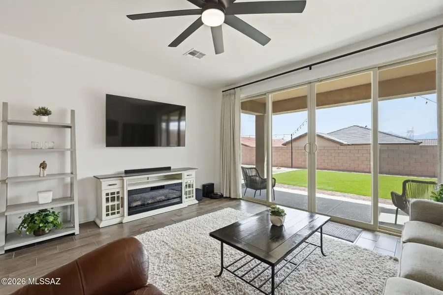 693 W Calle Las Varitas, Sahuarita, AZ 85629 - #2