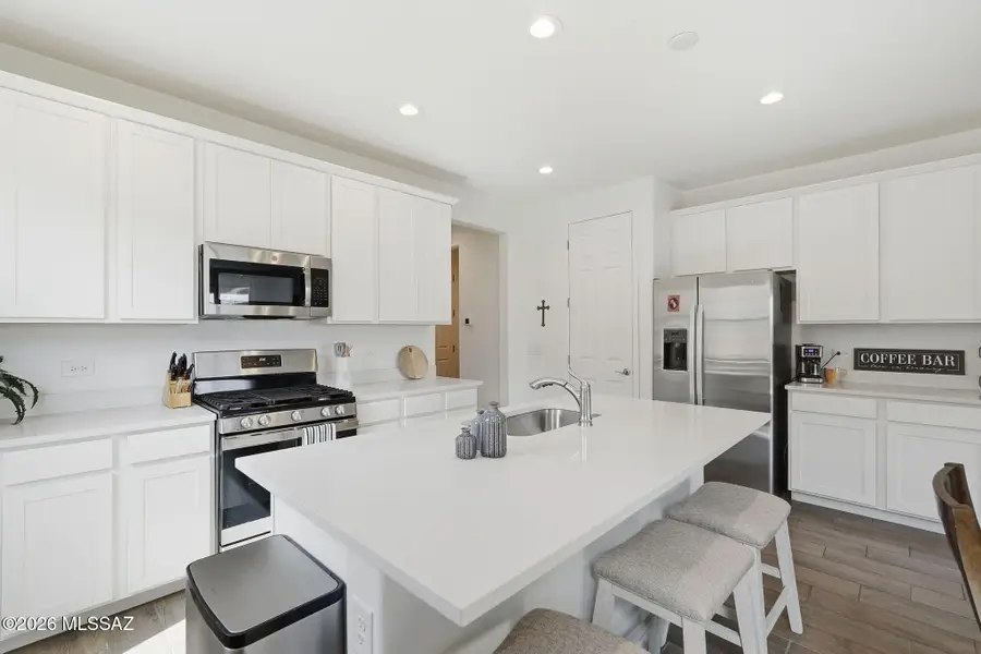 693 W Calle Las Varitas, Sahuarita, AZ 85629 - #3