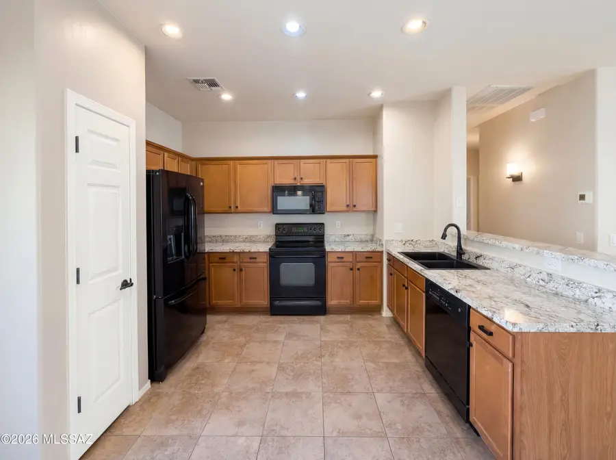 282 E Placita Nubes De Agua, Sahuarita, AZ 85629 - #2