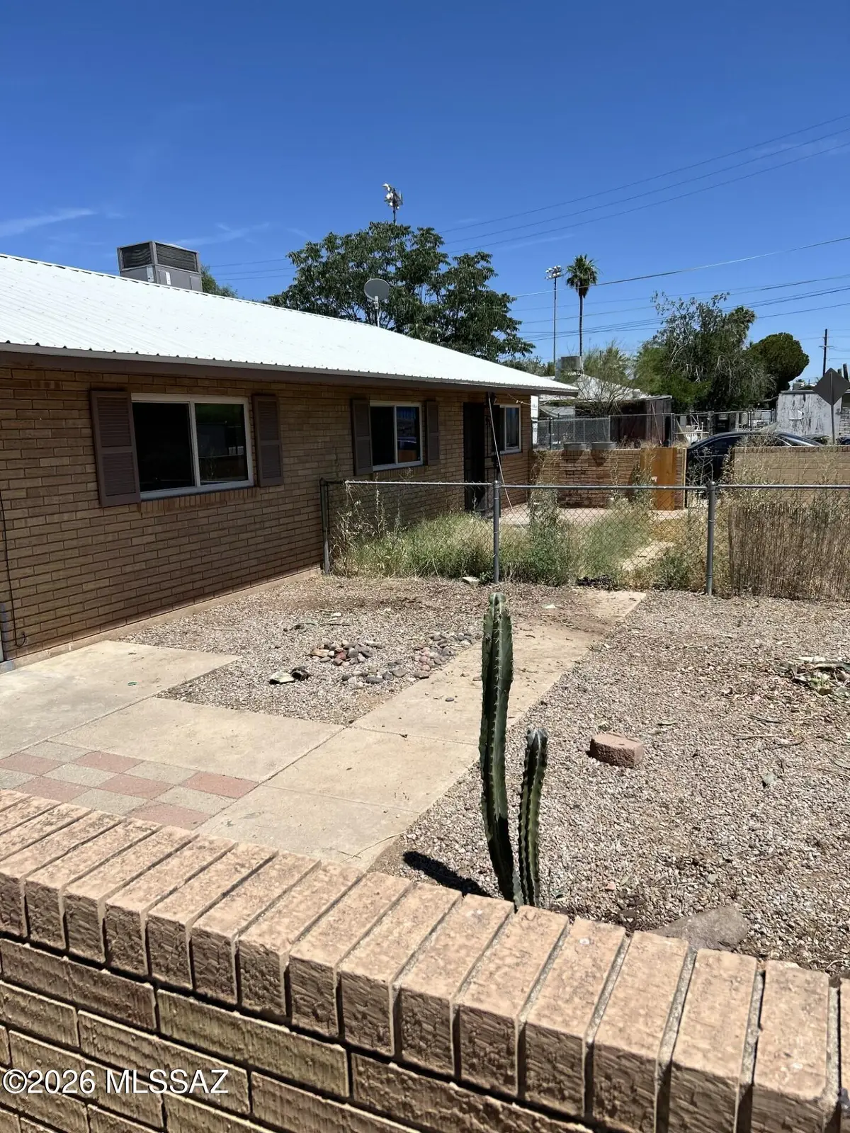 97 W Windsor, Tucson, AZ 85705 - #1