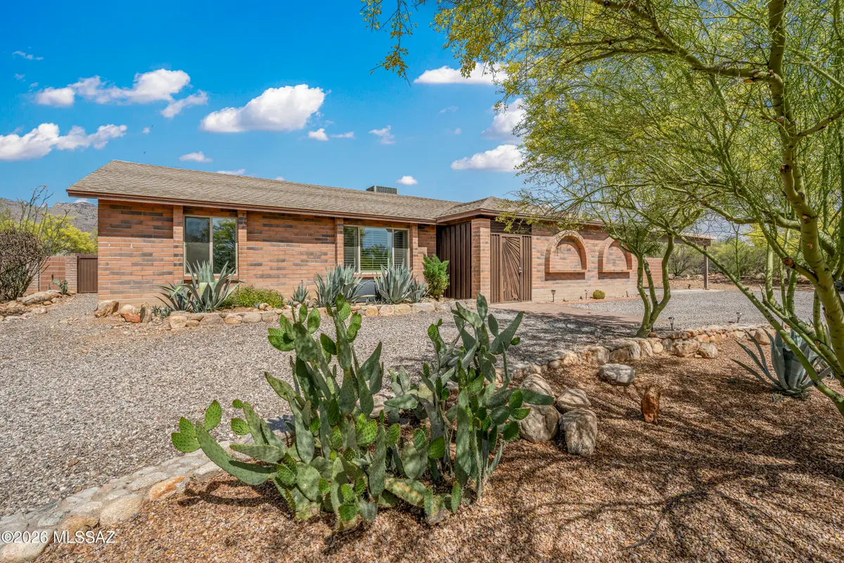 6502 N Calle De Estevan, Tucson, AZ 85718 - #1
