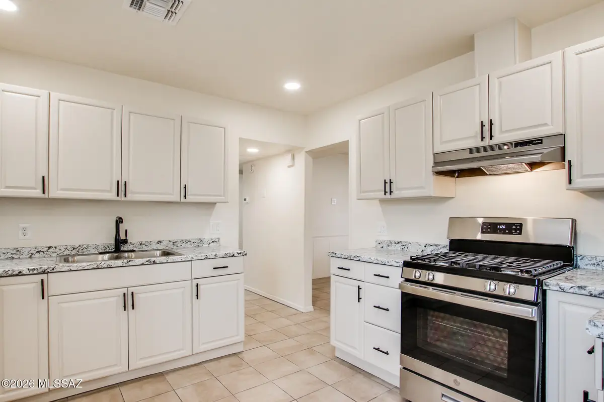 3241 S Lloyd, Tucson, AZ 85713 - #1