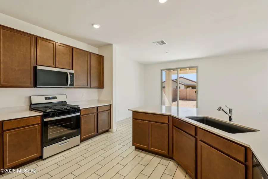 949 W Calle Cuarzo, Sahuarita, AZ 85629 - #3