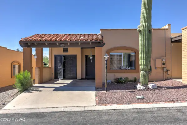1435 W Calle Pueblo, Green Valley, AZ 85622