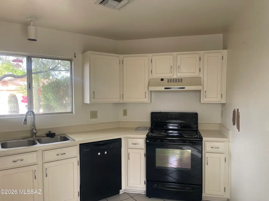 9368 N Hampshire, Tucson, AZ 85742 - #3
