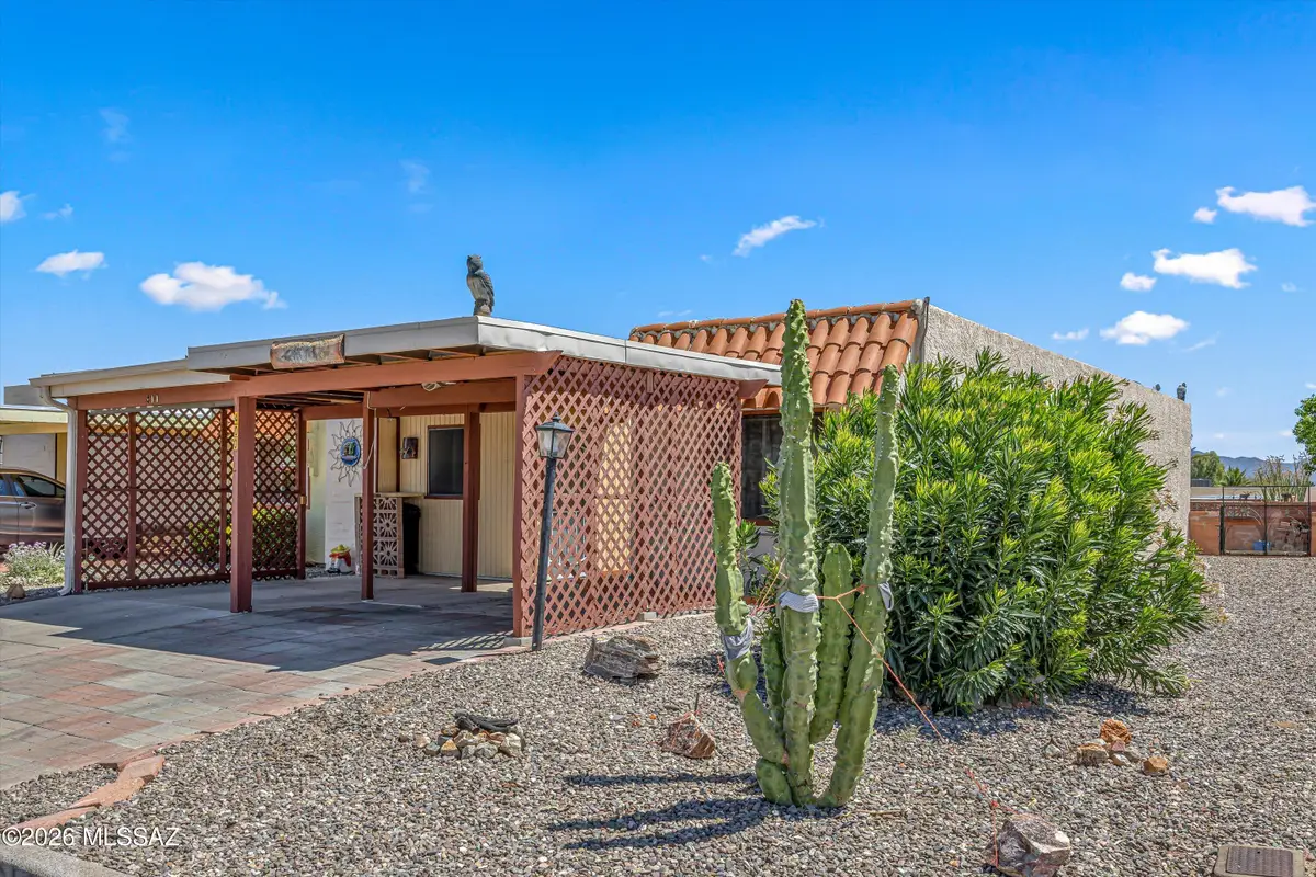 400 N Calle De Las Profetas, Green Valley, AZ 85614 - #1