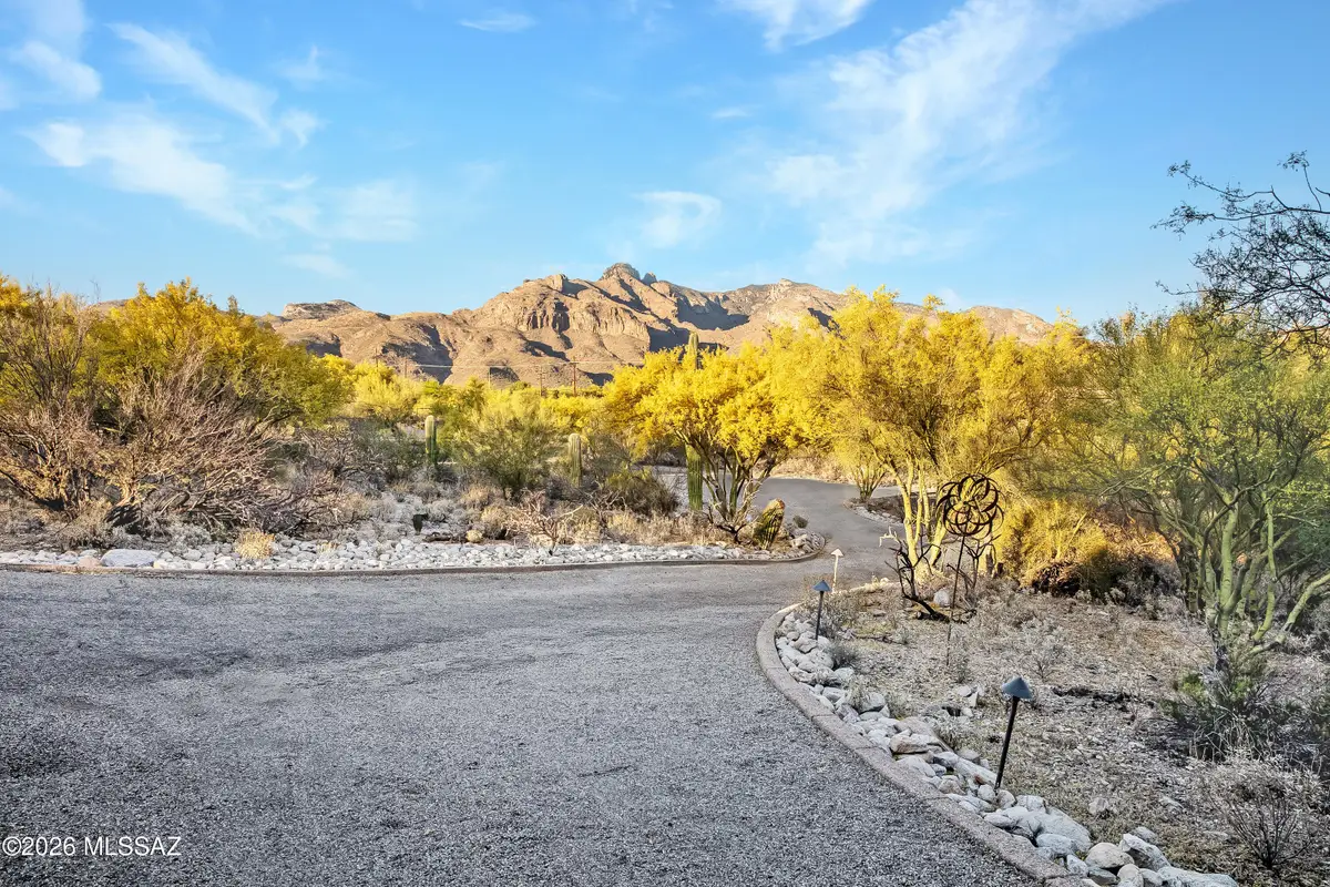 6715 N Camino Padre Isidoro, Tucson, AZ 85718 - #1