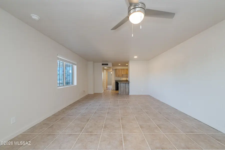 2525 N Alvernon, Tucson, AZ 85712 - #3