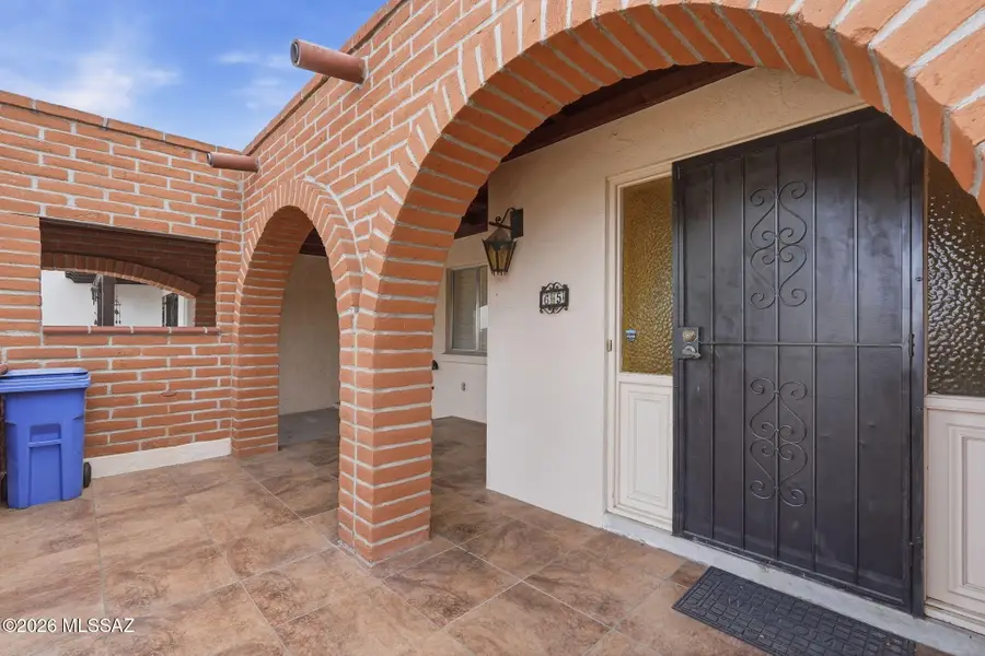 65 N Los Olmos, Green Valley, AZ 85614 - #2