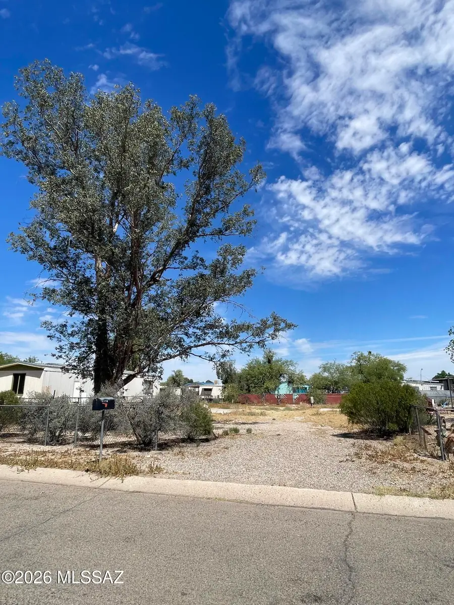 2716 W Golda, Tucson, AZ 85705 - #2