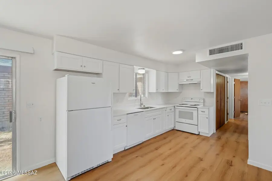 1136-1152 E Hedrick, Tucson, AZ 85719 - #2