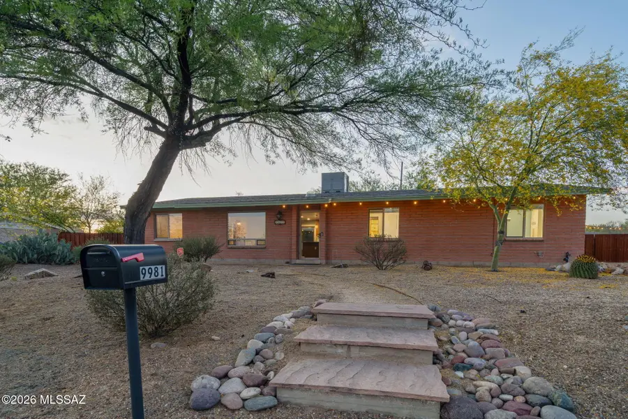 9981 N Calle Solano, Tucson, AZ 85737 - #2