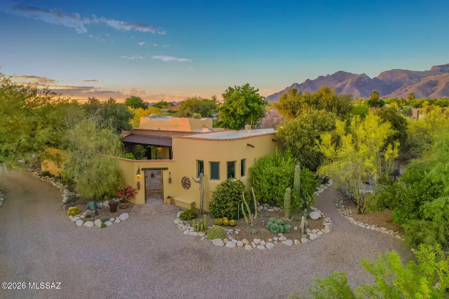 5545 N Entrada Quince, Tucson, AZ 85718 - #2