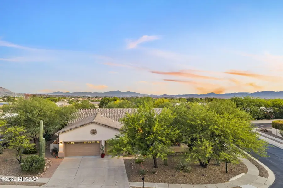 1637 W Thorntree, Oro Valley, AZ 85737 - #2