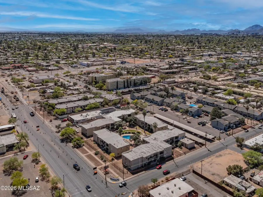 2525 N Alvernon, Tucson, AZ 85712 - #3