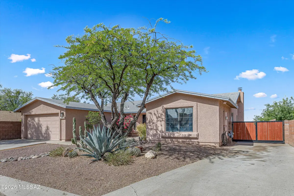 8721 N Chinaberry, Tucson, AZ 85742 - #1