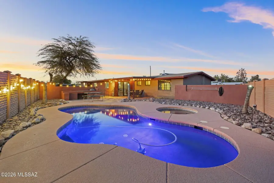 7386 N Dickinson, Tucson, AZ 85741 - #2