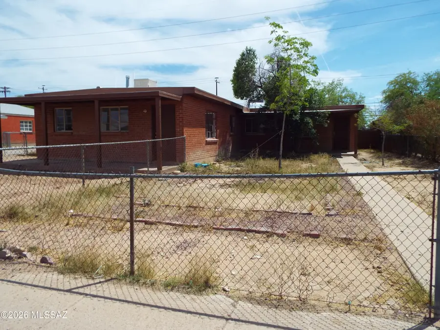 4552 E Douglas, Tucson, AZ 85711 - #3