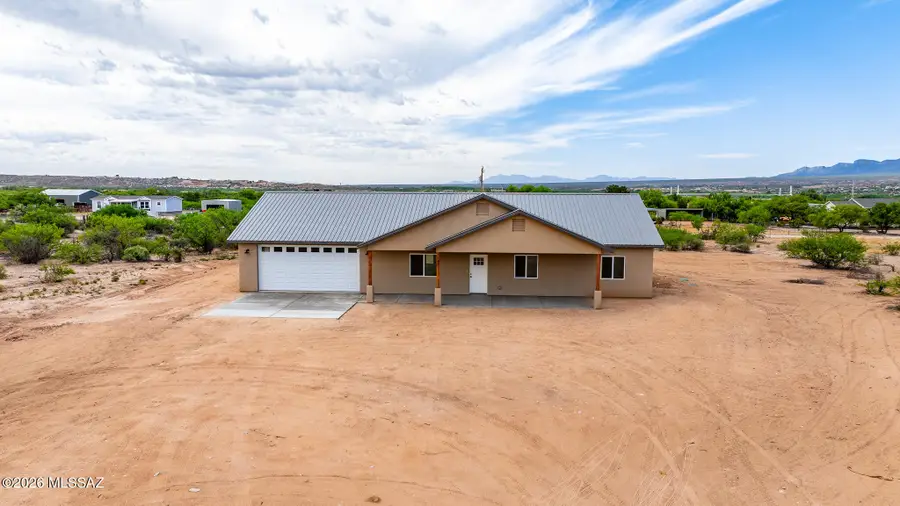 1237 E Desert Sky, Benson, AZ 85602 - #3