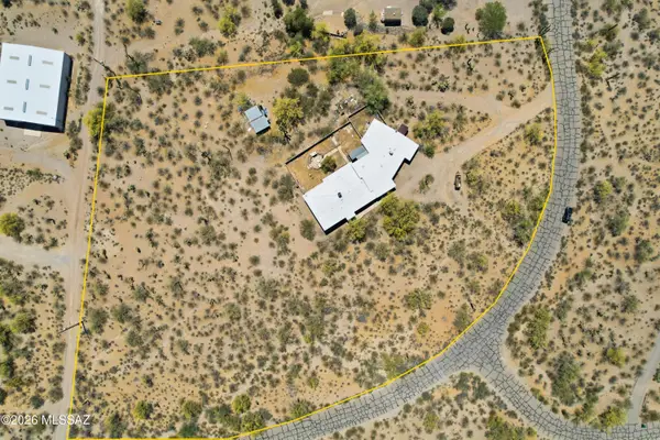 2610 N Summit, Tucson, AZ 85745