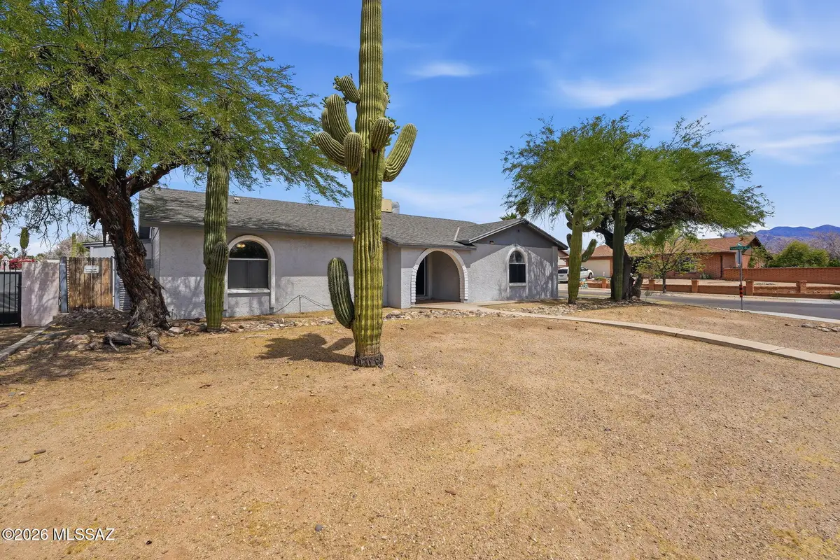 8001 N Firethorn, Tucson, AZ 85741 - #1