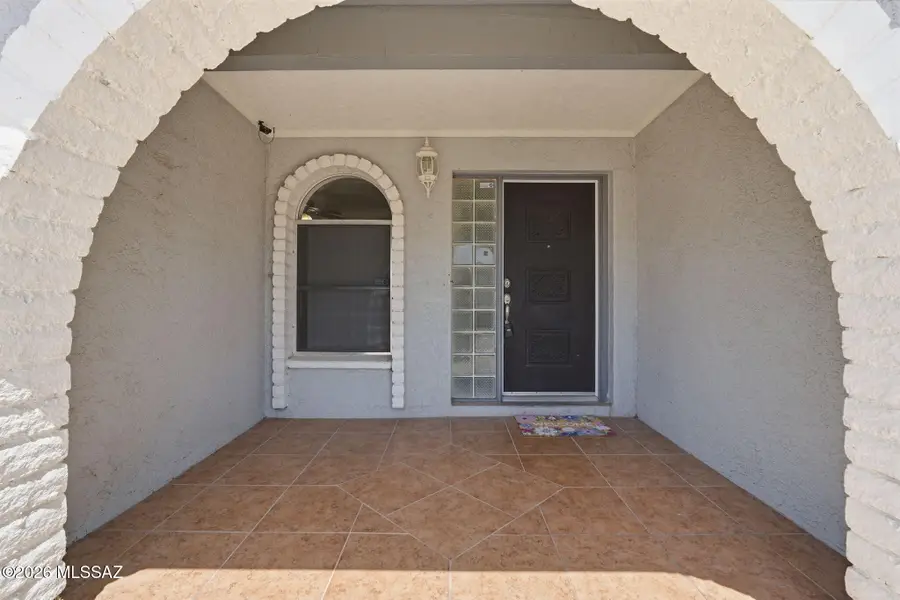 8001 N Firethorn, Tucson, AZ 85741 - #2