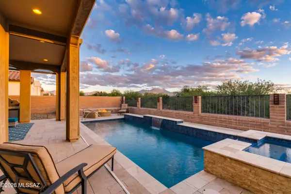 2304 E Madera Plateau, Green Valley, AZ 85614