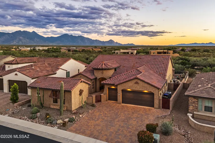 2304 E Madera Plateau, Green Valley, AZ 85614 - #2