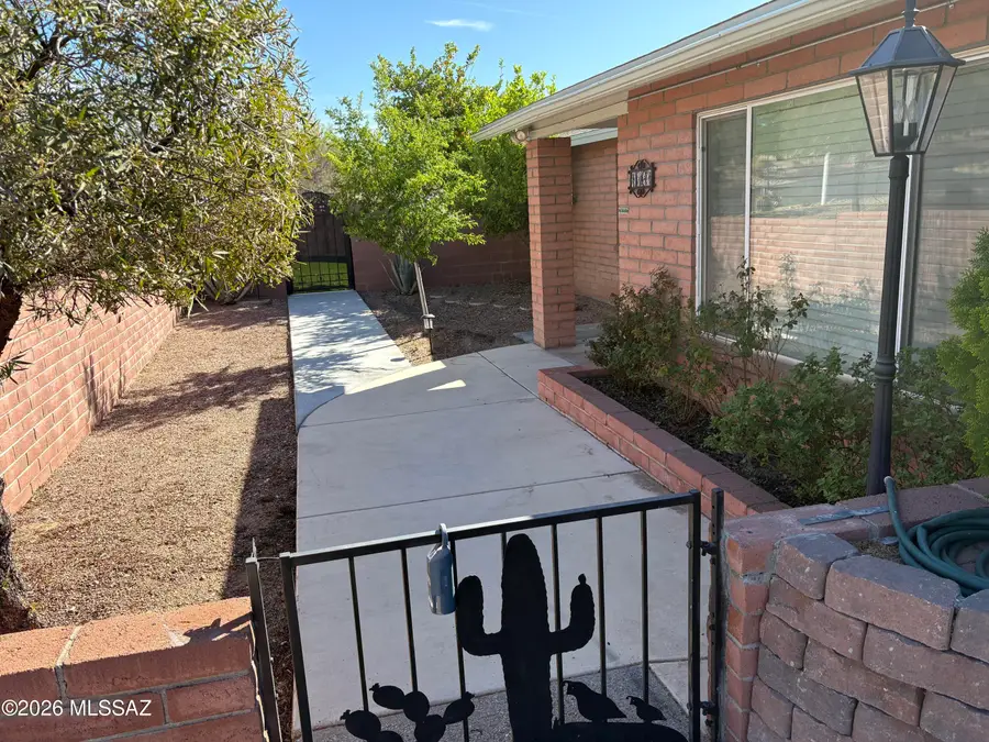 1661 W Cascabella, Tucson, AZ 85737 - #2
