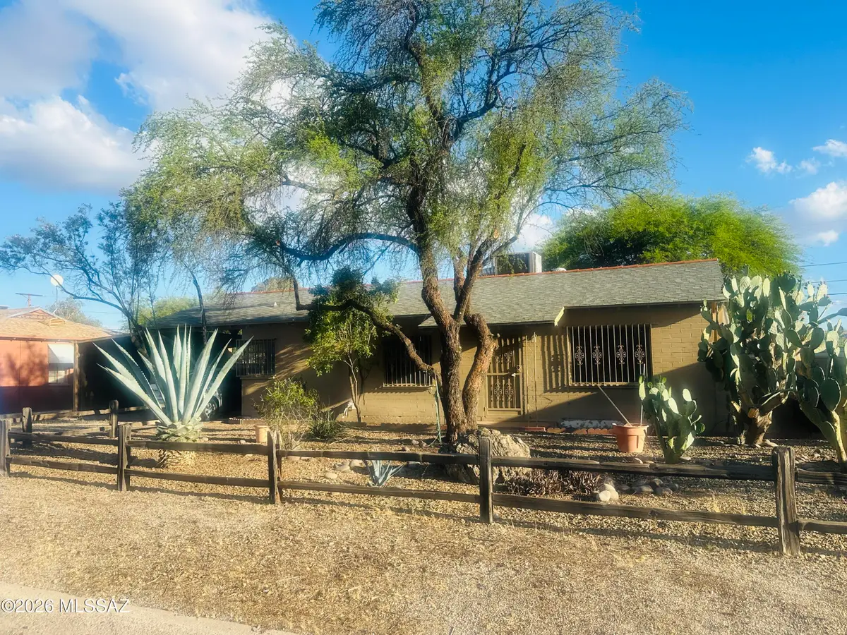 5018 E 18th, Tucson, AZ 85711 - #1