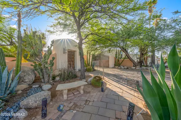 2759 N Desert, Tucson, AZ 85712