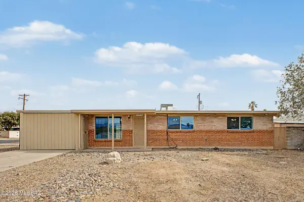 6676 E Calle Dened, Tucson, AZ 85710