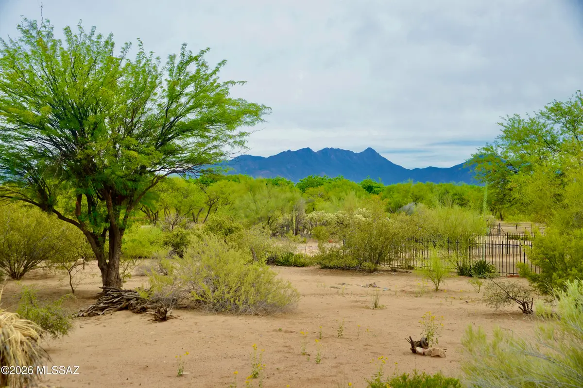 747 S La Huerta, Green Valley, AZ 85614 - #1