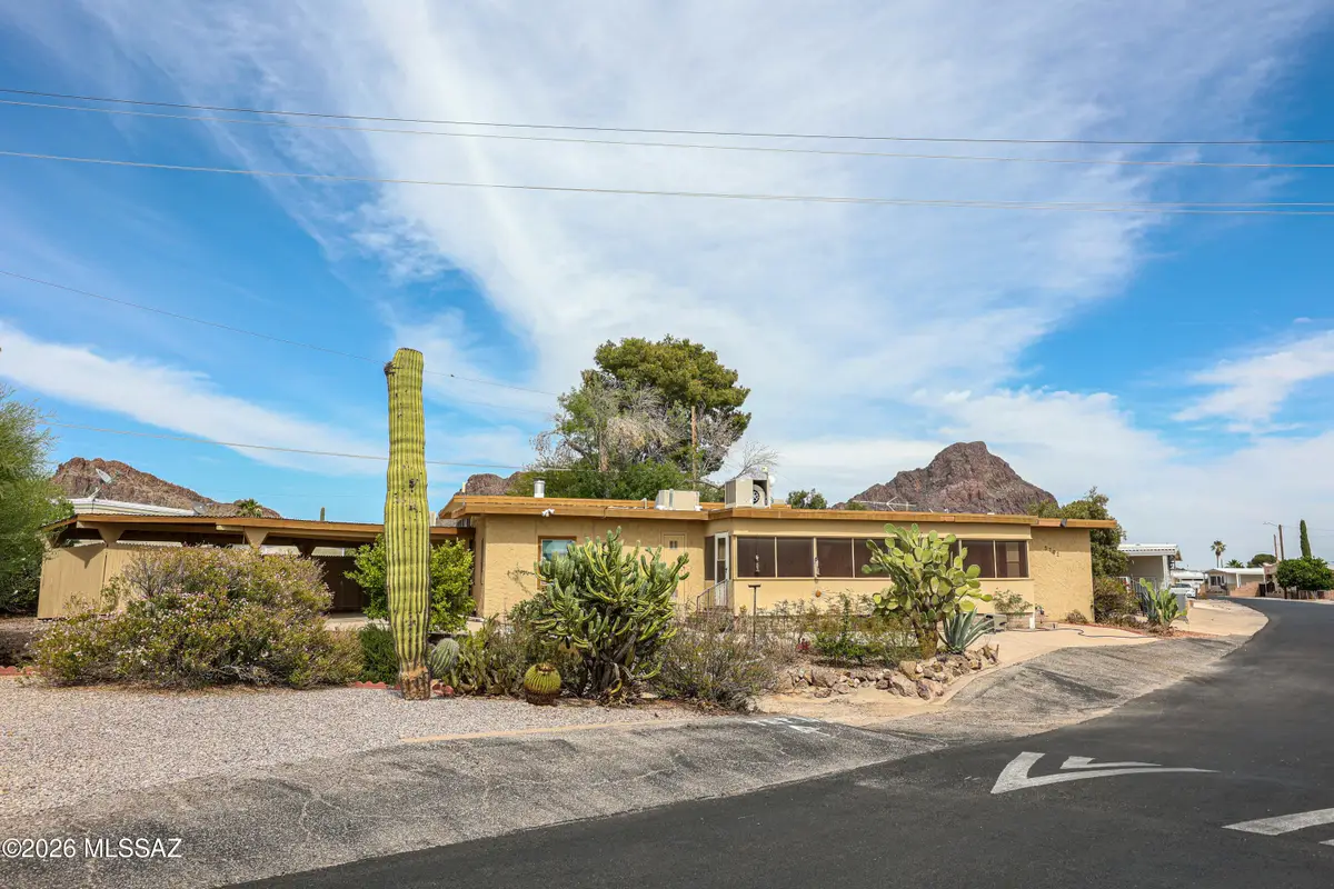 5702 W Circle Z, Tucson, AZ 85713 - #1