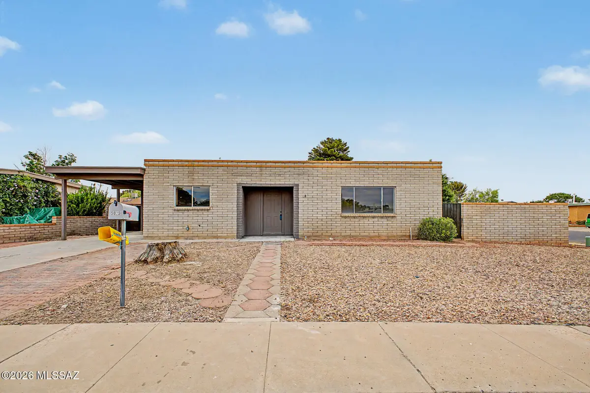 5025 E Evergreen, Sierra Vista, AZ 85635 - #1