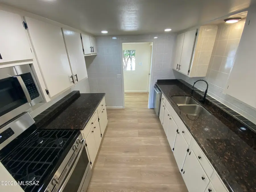 262 Gila, Benson, AZ 85602 - #2