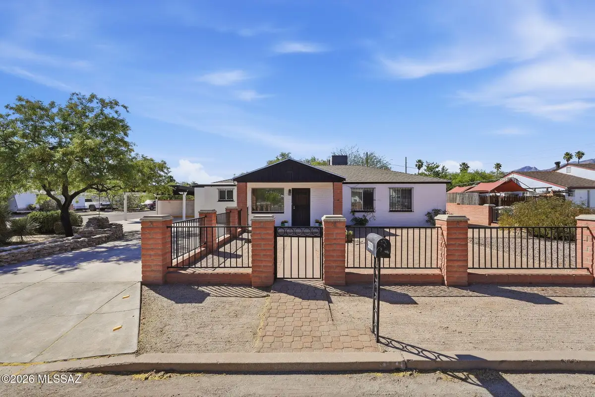 5601 E Julius, Tucson, AZ 85712 - #1