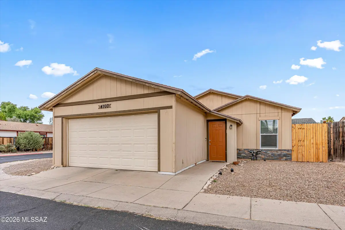 4700 N Woodside, Tucson, AZ 85705 - #1