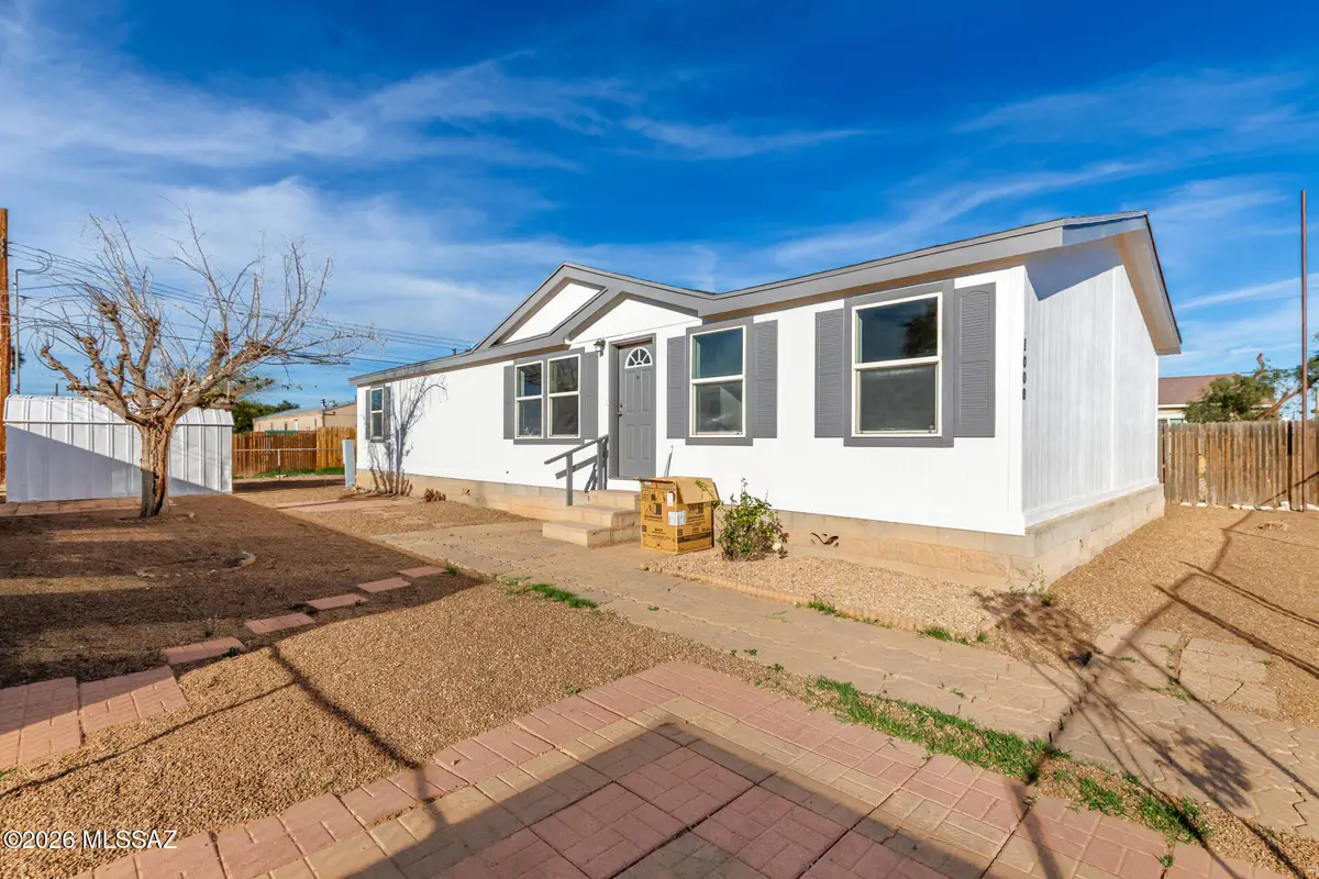 1000 W Garnette, Tucson, AZ 85705 - #1