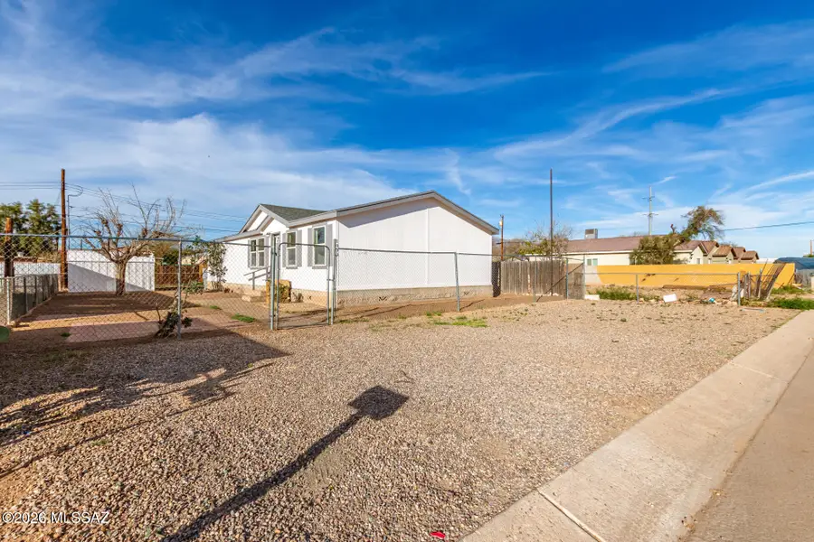 1000 W Garnette, Tucson, AZ 85705 - #3